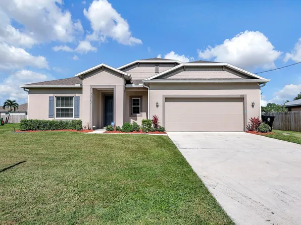 5233 NW Jake Court, Port St Lucie, FL 34986
