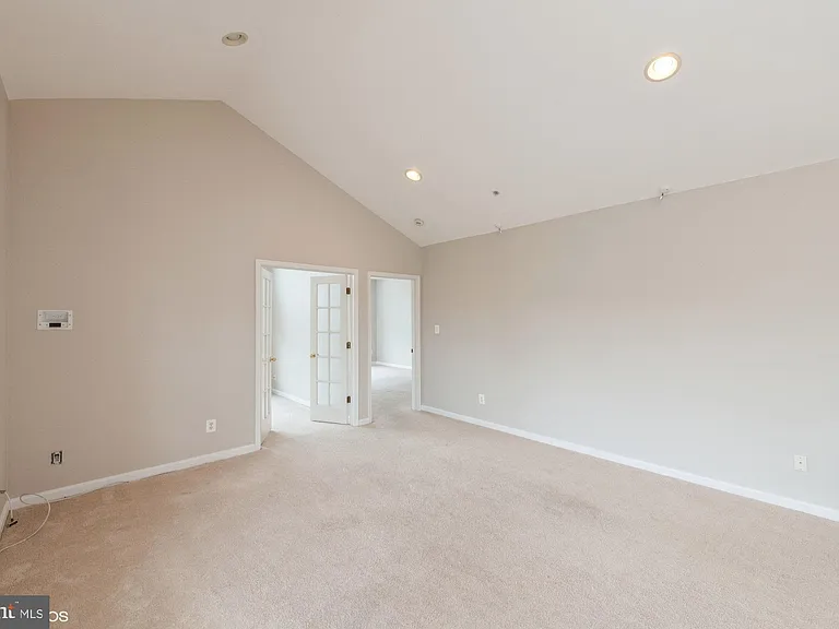 25340 Lake Mist Sq #301 — Photo 7