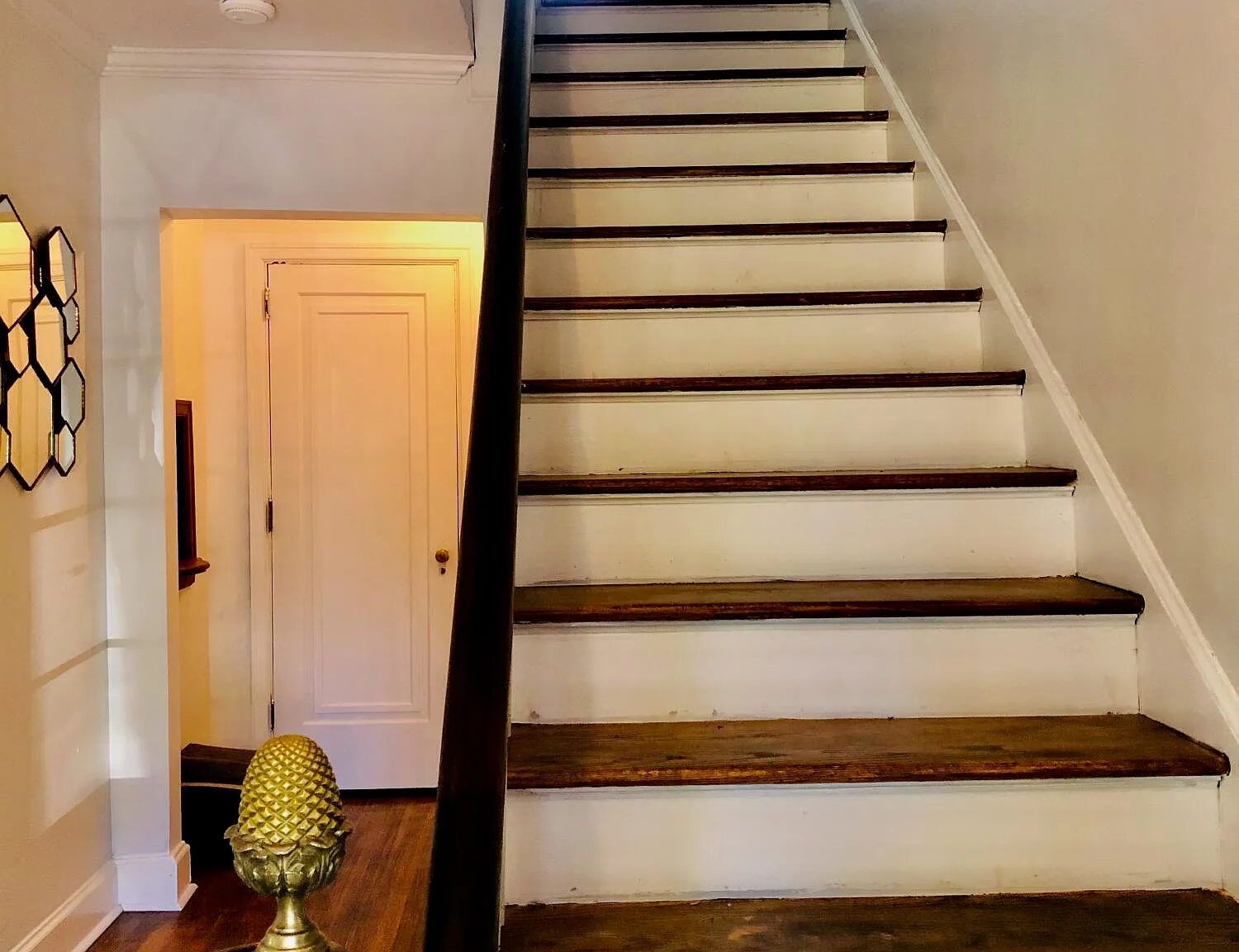 3 bed, 3.0 bath, 4200 sqft, $4,500 — Photo 4