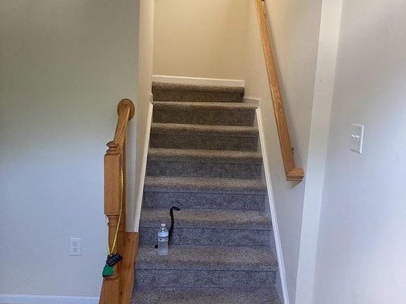 Entrance/stairs to 2nd level