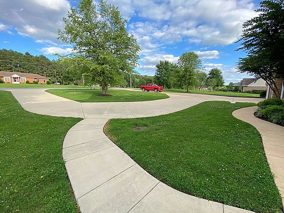 4th image of 1201 Pine Lake Dr