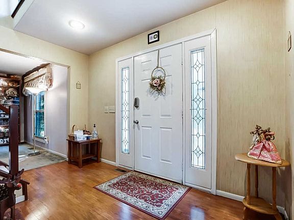 3rd image of 7808 Cloveridge Ct