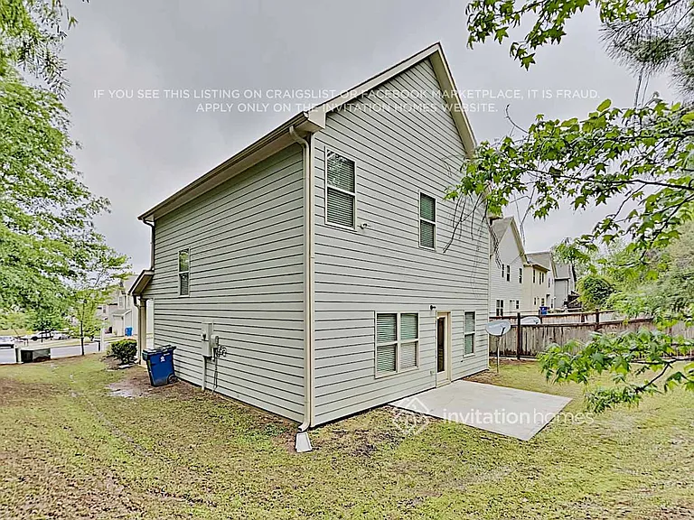906 Grenier Ter — Photo 15