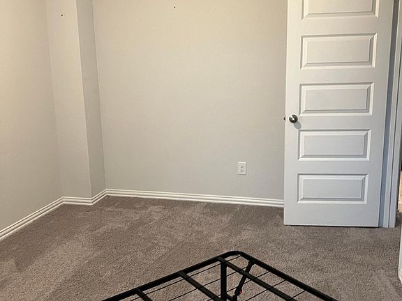 3rd image of 12806 Crombie Dr