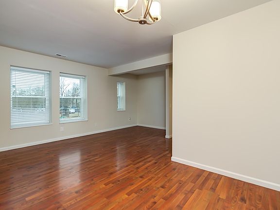 4th image of 401-5438 Delmar Blvd #401