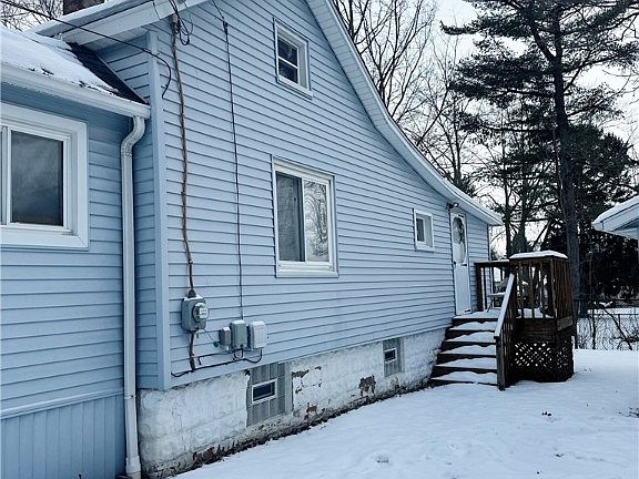 4th image of 1512 White Ave