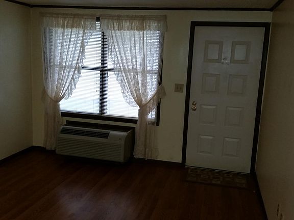 5th image of 5547 Pipers Meadow Dr