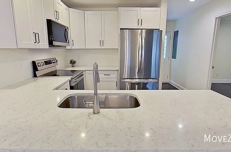 1320 Dylan Heath Ct — Photo 2