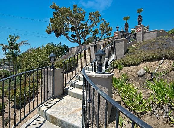 3rd image of 5937 La Jolla Corona Dr
