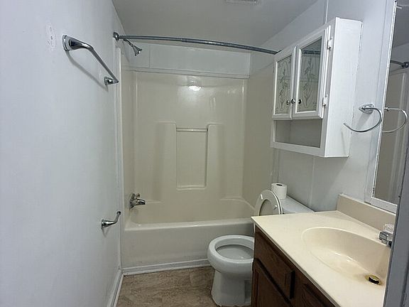 5th image of 110 Bratton Dr