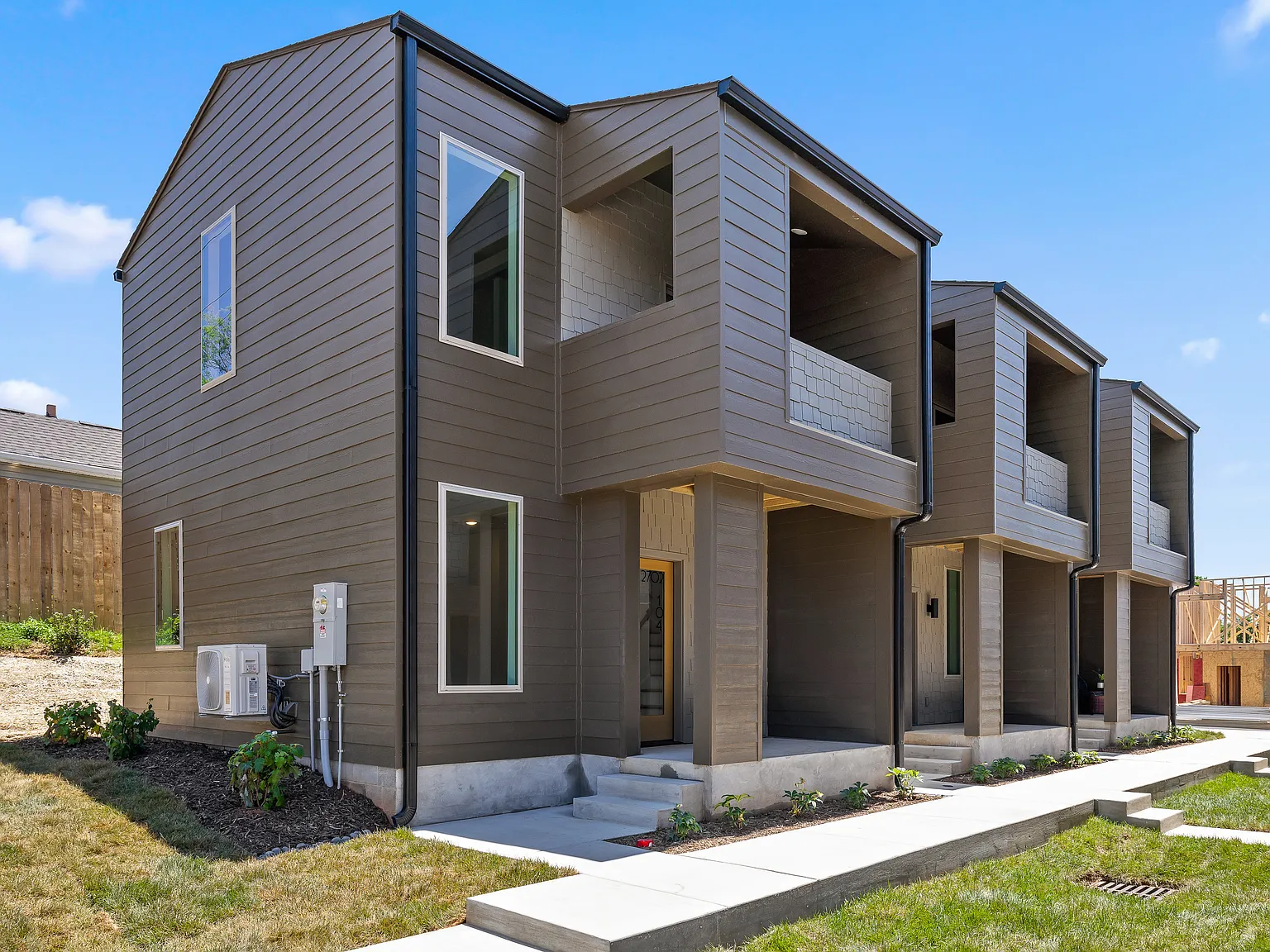 Parkside Terraces — Photo 1