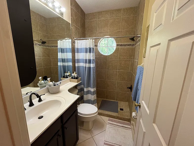 9201 Wentworth Ln — Photo 21