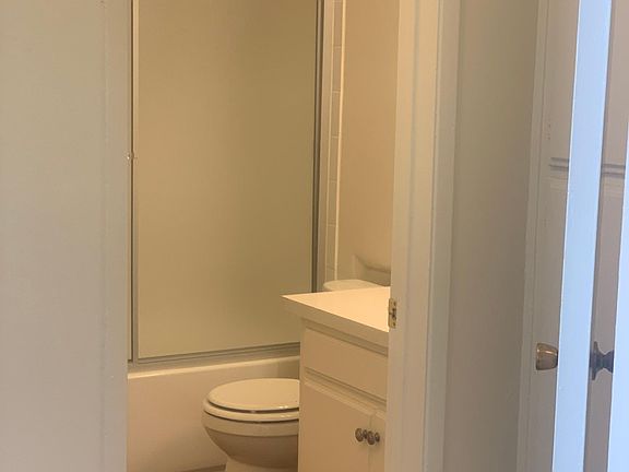 3rd image of 2704 4th St APT 40