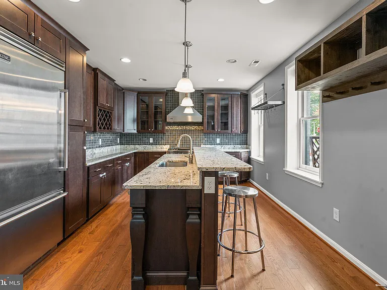300 S Robinson St — Photo 13