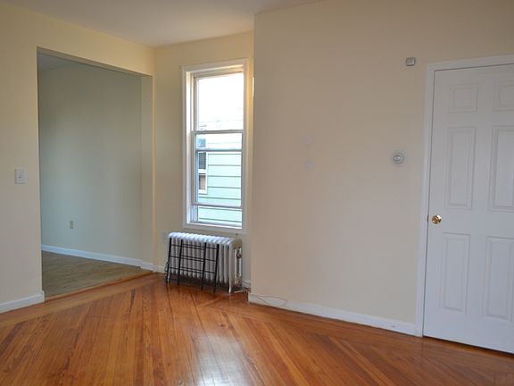 4th image of 9412 86th St