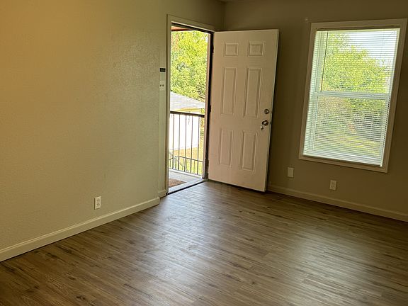 3rd image of 1571 Texas Ave APT 23