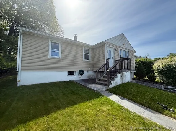 332 Lakeside Boulevard East, Waterbury, CT 06708