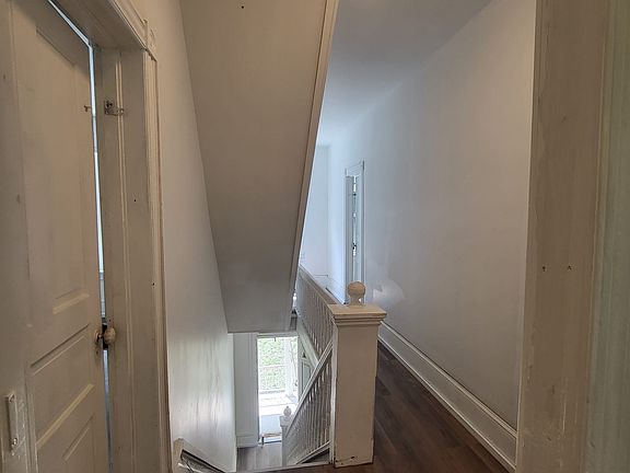 3rd image of 859 N 1st St