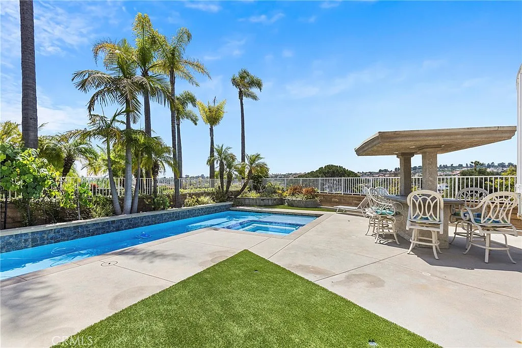 4 bed, 3.5 bath, 3415 sqft, $8,500 — Photo 2