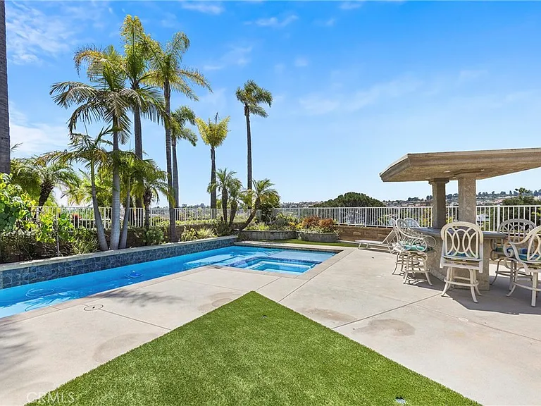 22931 Calle Azorin — Photo 2