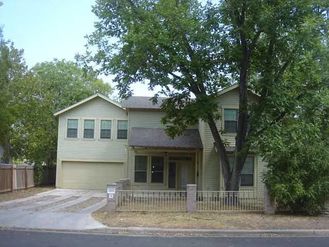 Photo 1 of 16 - 5101 Martin Ave #A - Austin, TX Primary Photo - 5101 Martin Ave #A