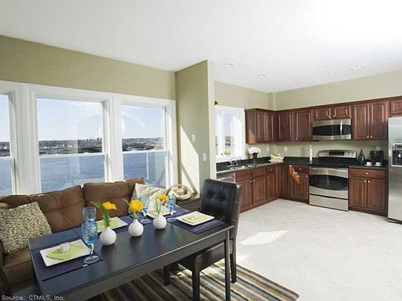 4th image of 200 Harbour Close Unit 307