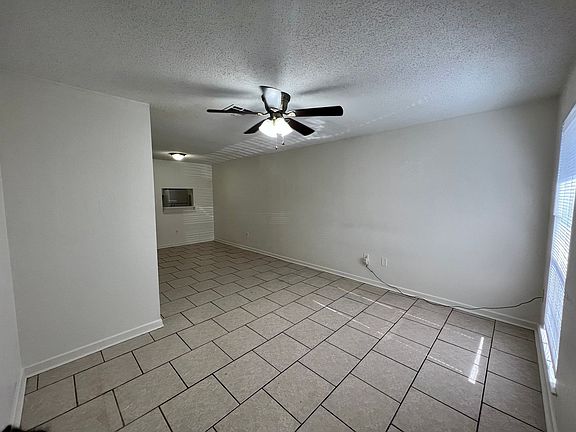 5th image of 106 Country Ln #B
