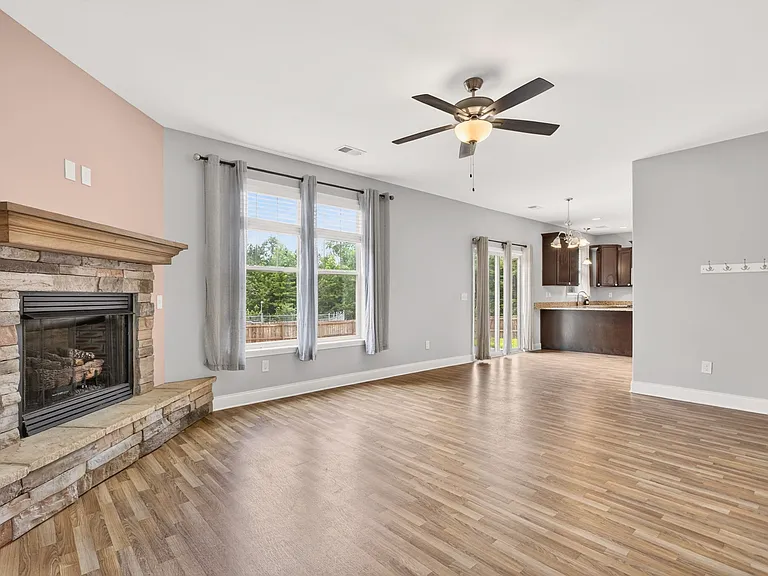 793 Silver Pines Ln — Photo 22