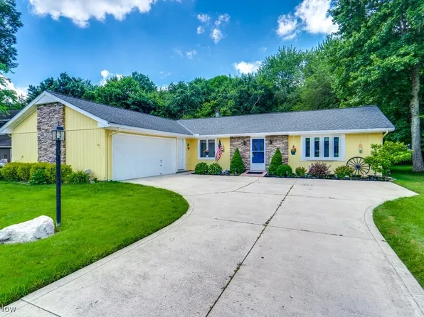 9942 Pebble Beach Cv, Aurora, OH 44202