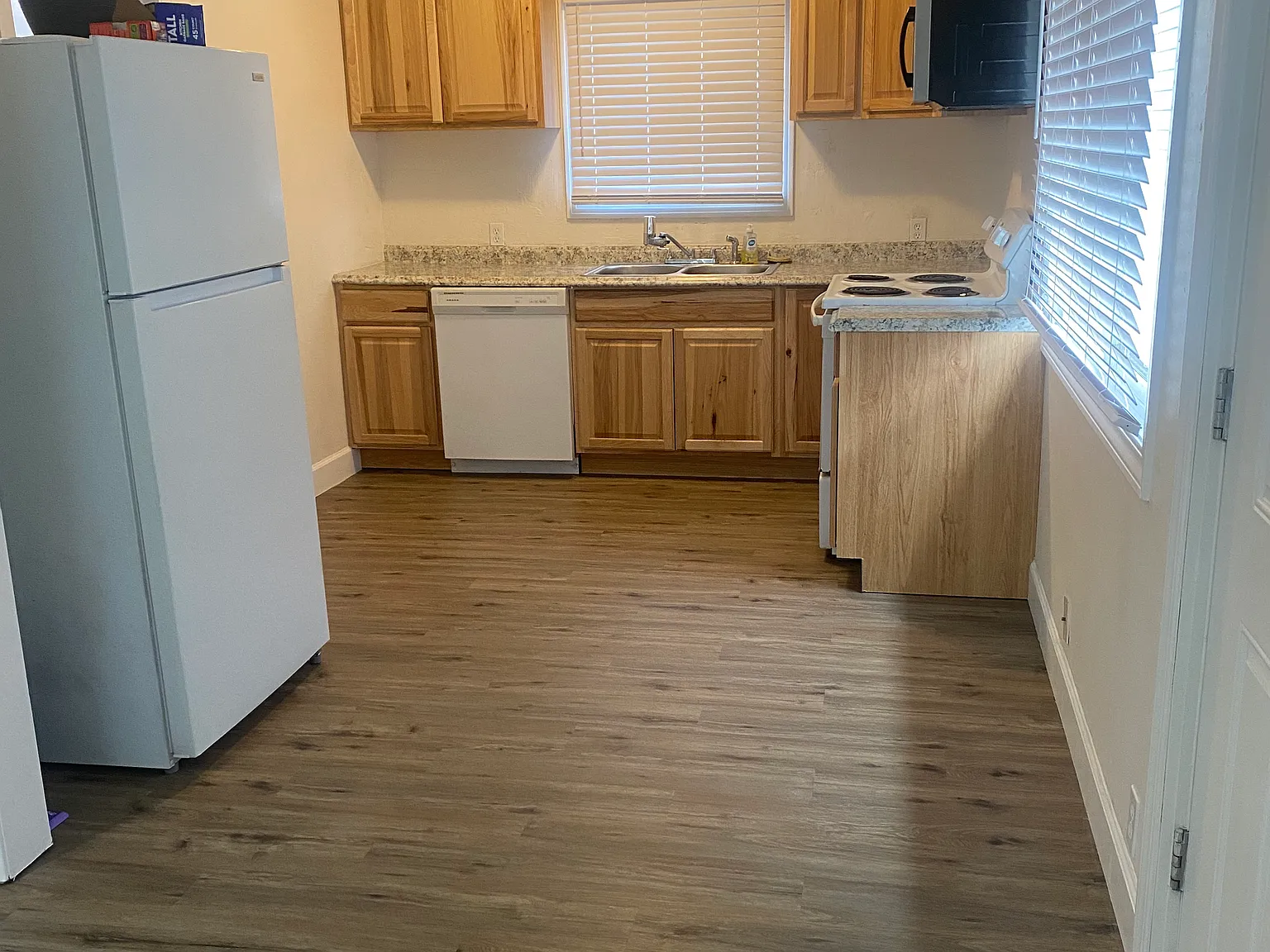 2 bed, 832 sqft, $1,900 — Photo 4