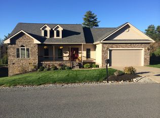 1001 Edward Dr, Daniels, WV 25832