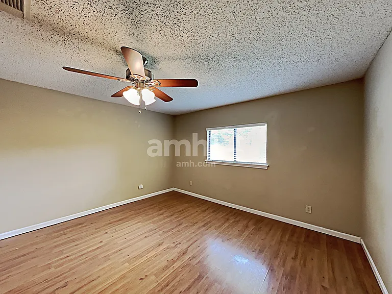 9731 Criswell Crk — Photo 8