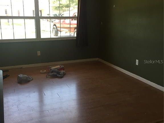 4th image of 1440 Regina Dr W