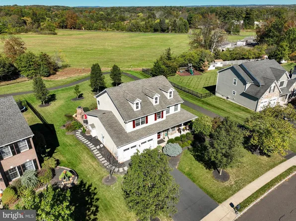 3963 Goshen Dr, Harleysville, PA 19438