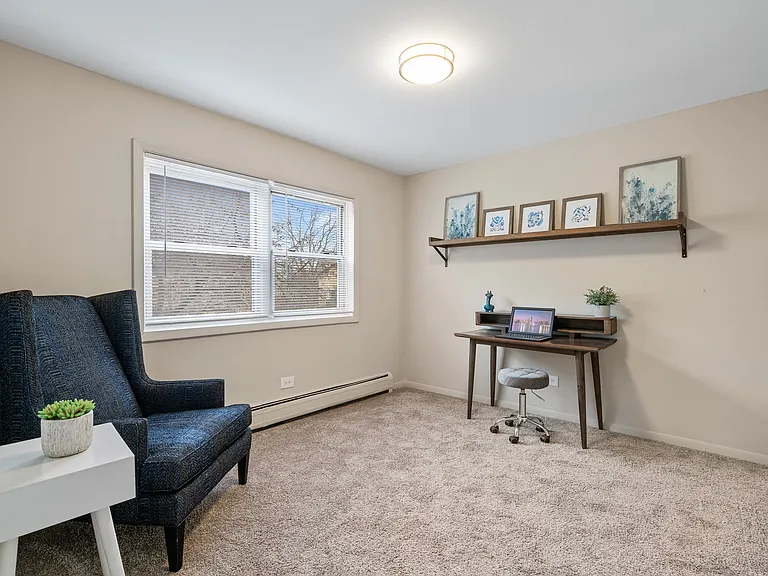 Hanover Park Blu Apartments — Photo 7