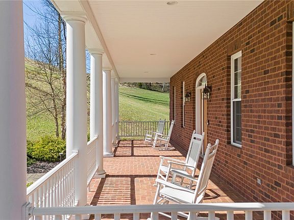 3rd image of 200 Bella Vista Dr
