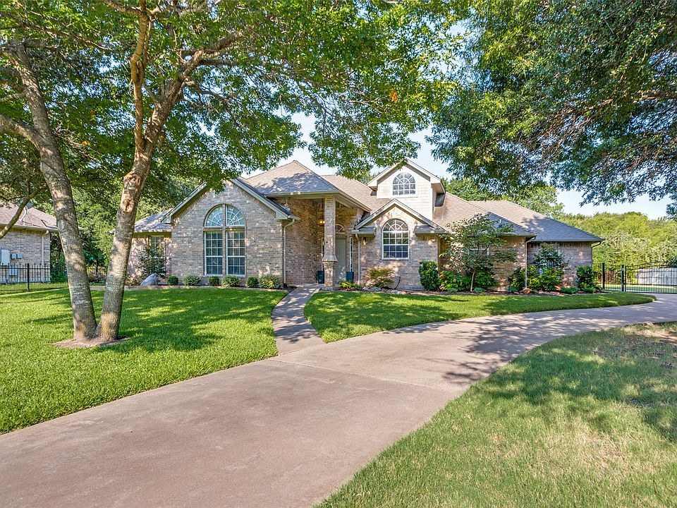 1st image of 10125 Rolling Hills Ct