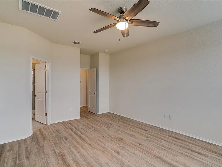 138 Duroc Dr — Photo 10