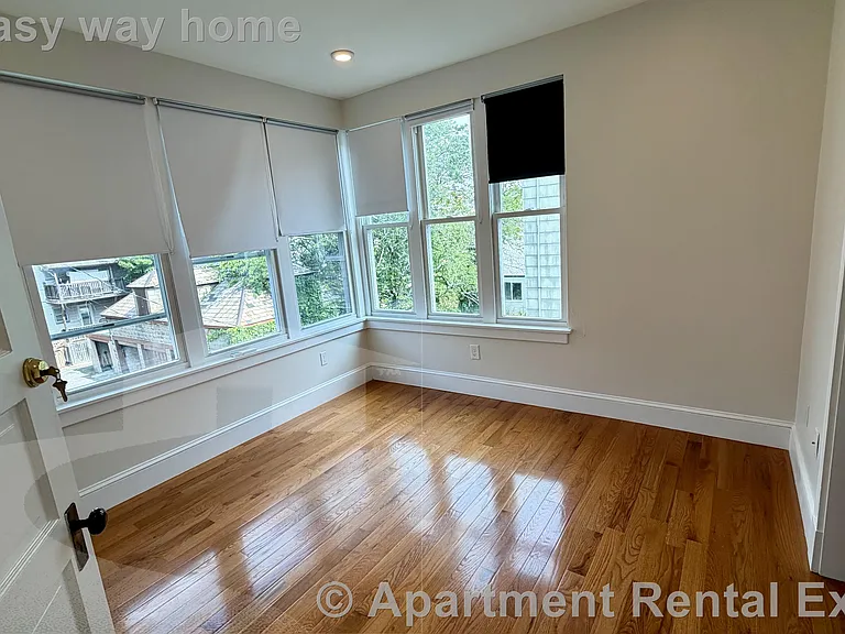 9 Ashland St — Photo 16