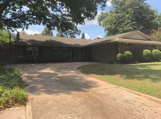 3832 Bristol Dr, Norman, OK 73072