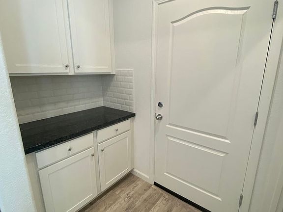 5th image of 3240 Sunny Gate Ln