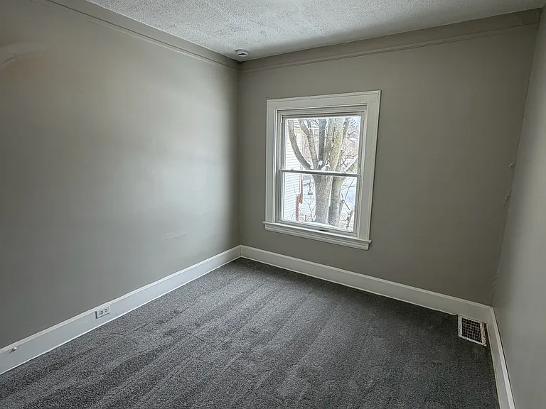 4056 E 123rd St #1 — Photo 6
