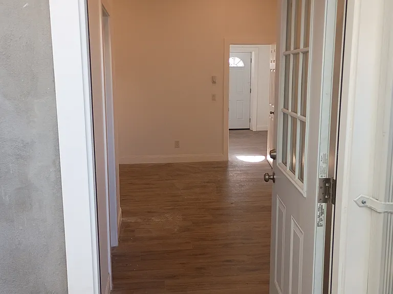 216 S 13th Ave — Photo 11