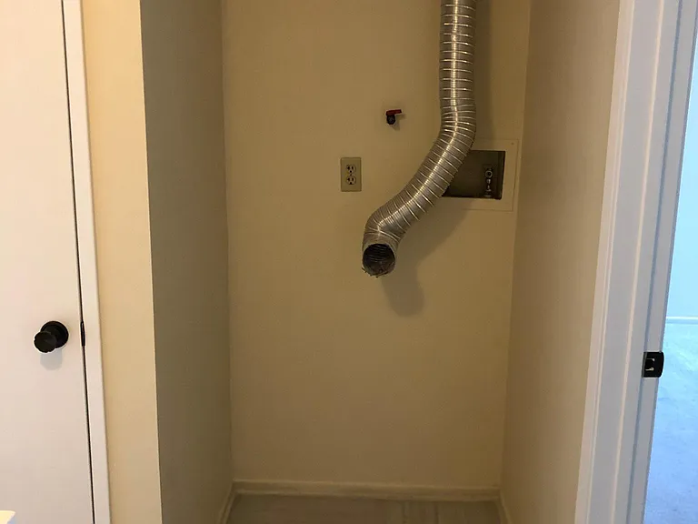 401 W Dryden St #211 — Photo 5