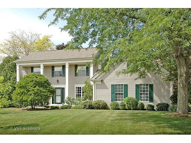 512 Belmont Pkwy photo 1