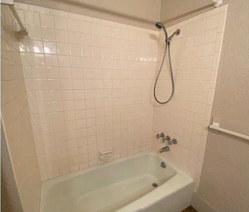 3rd image of 3508-3510 S Lynn St