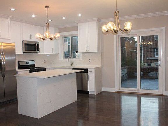 5th image of 44 W 77th St #1