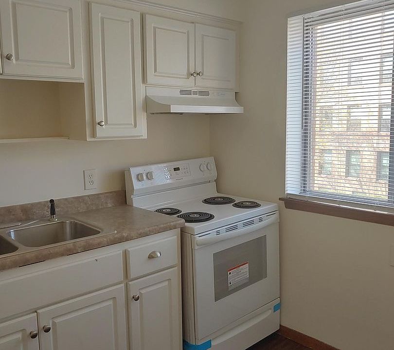 1st image of 2001 Bryant Ave S APT 105
