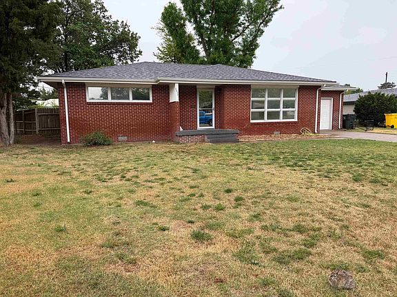 3rd image of 2530 Quivira Ave