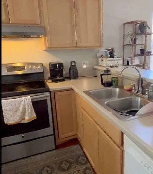 1931 Giltshire Dr — Photo 10